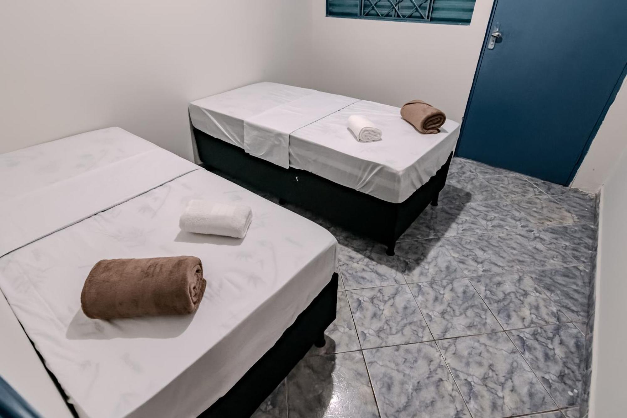 Pousada Roosevelt Quarto 03 - Pousada Central Prox Rodoviaria E Dist Industrial Hotell Uberlândia Eksteriør bilde