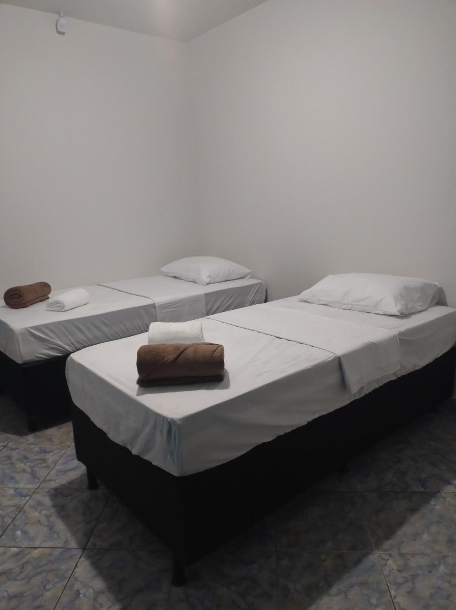 Pousada Roosevelt Quarto 03 - Pousada Central Prox Rodoviaria E Dist Industrial Hotell Uberlândia Eksteriør bilde